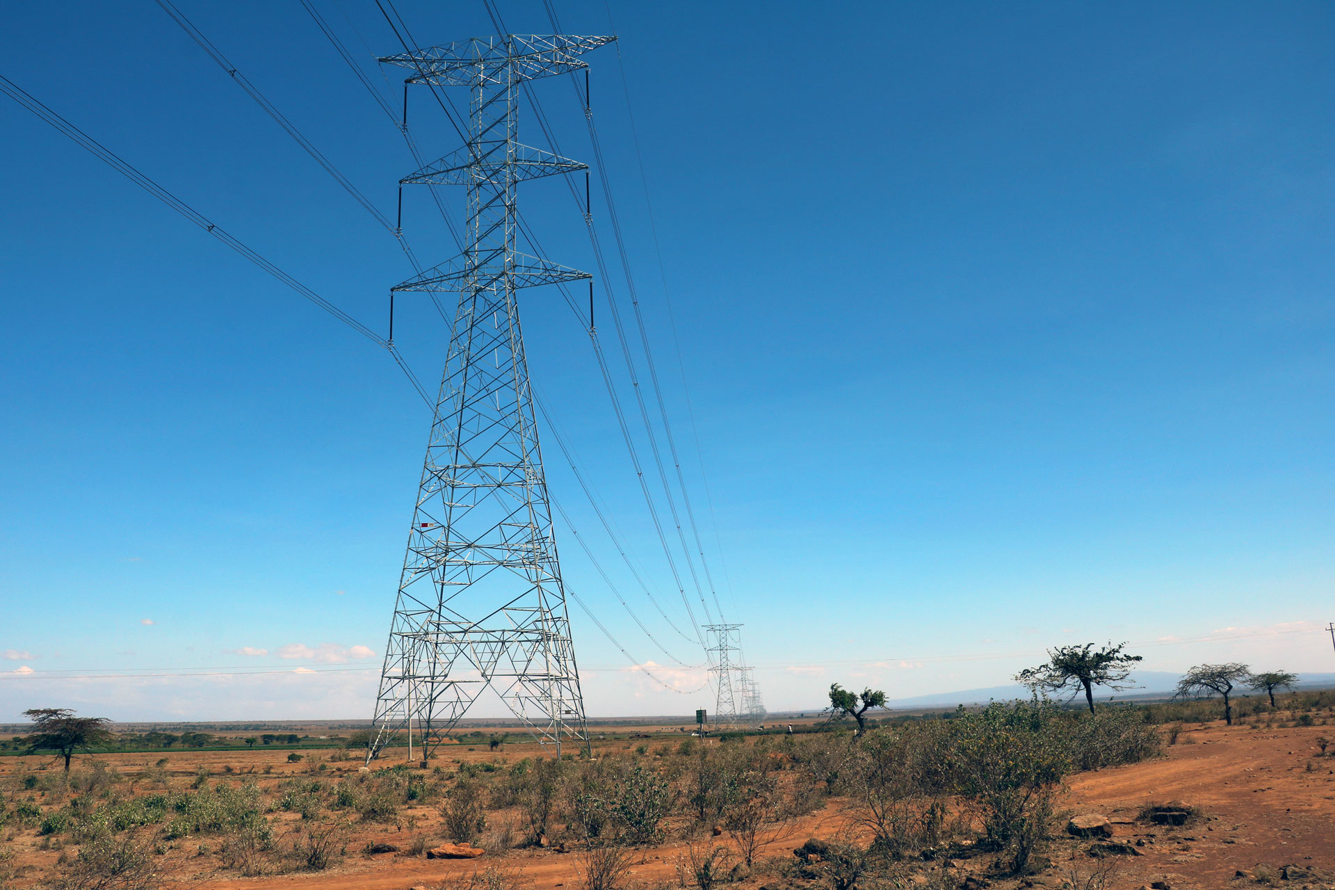 african energy futures: Bild mit Strommast